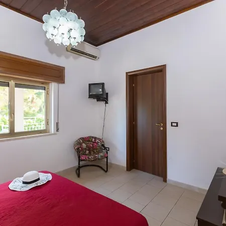Apartment Urania By Ortigia